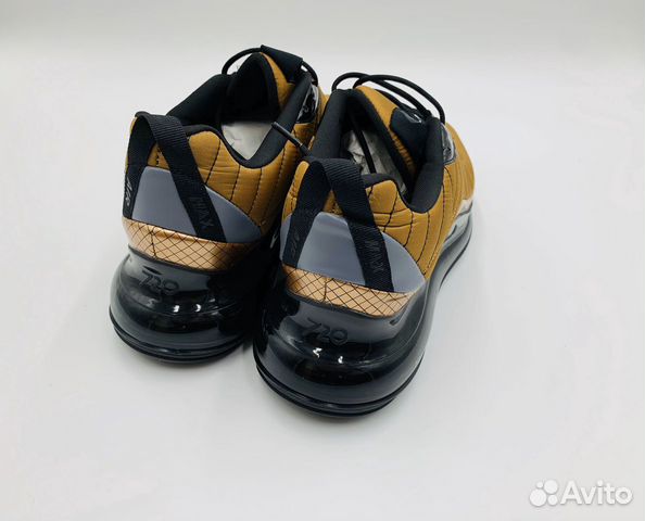 Nike Air Max 720-818
