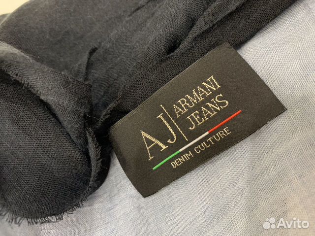 Новый палантин шарф Armani Jeans оригинал Новый палантин шарф Armani Jeans оригинал
