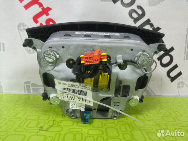Подушка srs (airbag ) в руль Volkswagen Touareg Подушка srs (airbag ) в руль Volkswagen Touareg