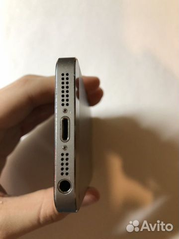 Телефон iPhone 5S Телефон iPhone 5S