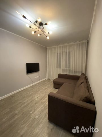 1-к квартира, 38 м², 8/10 эт.