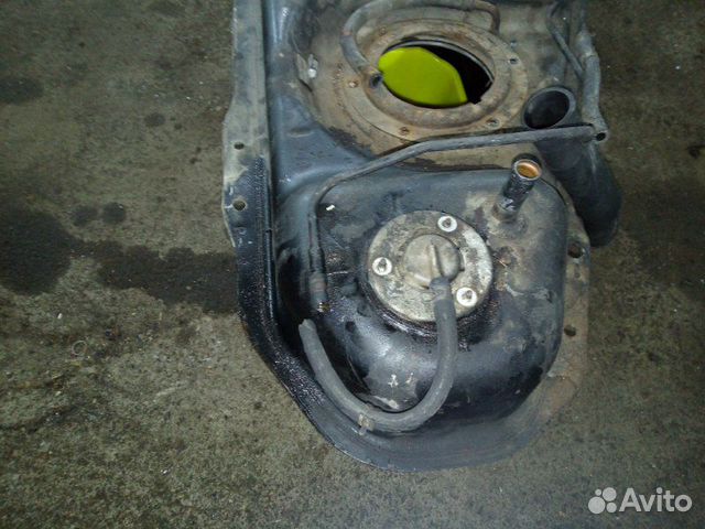 Топливный бак Mitsubishi Pajero V75W 6G74 1999