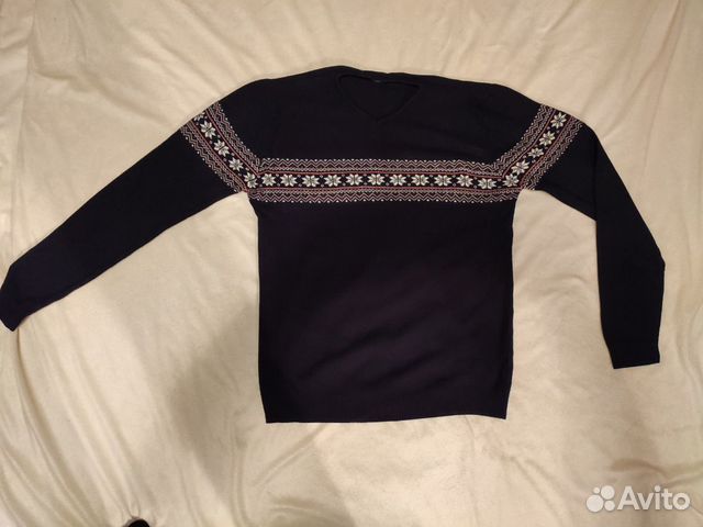 Полувер фирмы Dsquared