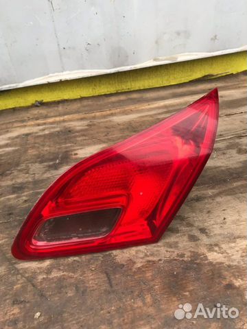 Фонарь задний правый в крышку Opel Astra J