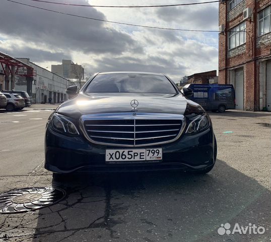 Аренда Mercedes Benz e200d для бизнес такси Аренда Mercedes Benz e200d для бизнес такси