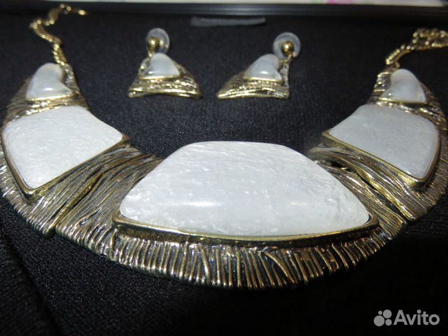 Украшения Fashion Jewelri (колье и серьги) Украшения Fashion Jewelri (колье и серьги)