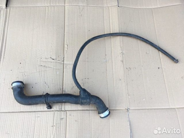 Патрубок охлаждения нижний Mercedes w204 m272