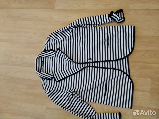Жакеты, кардиганы Жакеты, кардиганы