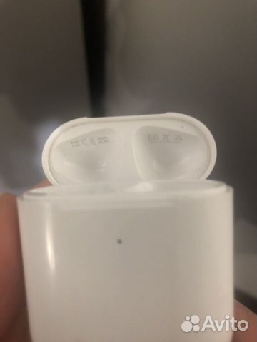AirPods 2 кейс только