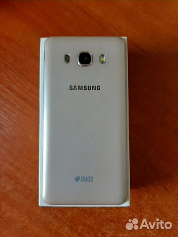 Телефон Samsung galaxy j5
