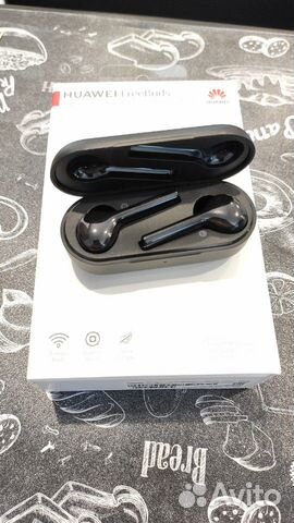 Беспроводные наушники huawei FreeBuds