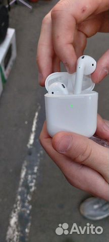 Наушники AirPods 2 оригинал(новые) Наушники AirPods 2 оригинал(новые)