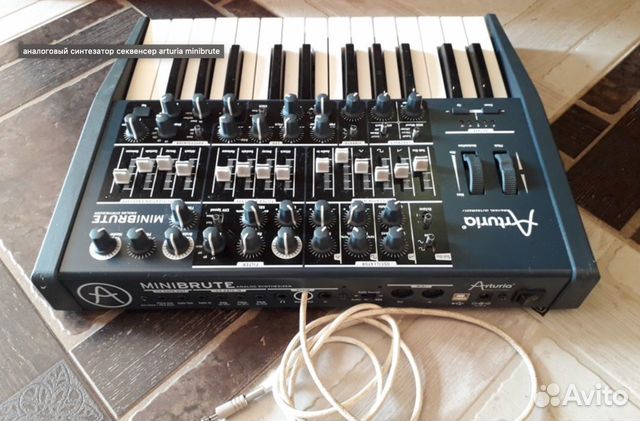 Arturia MiniBrute аналоговый cинтезатор