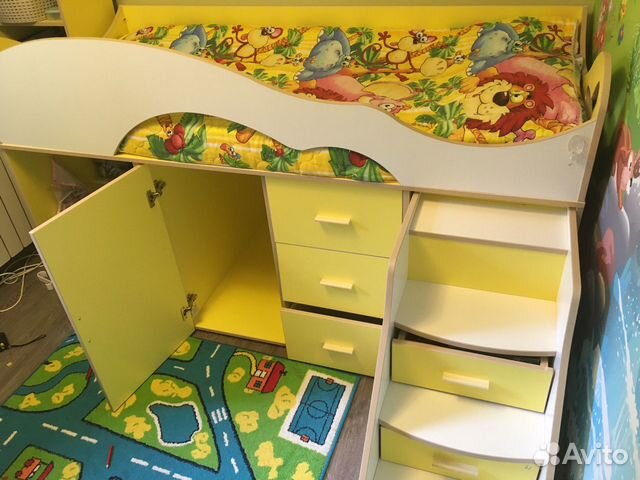 Детская кровать чердак со шкафами и столом Детская кровать чердак со шкафами и столом