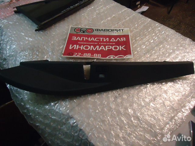 Накладка защитная (задней левой двери) Накладка защитная (задней левой двери)