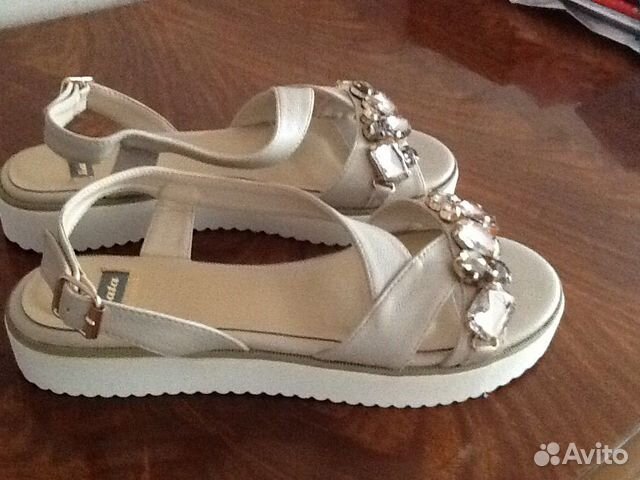 Новые босоножки bata