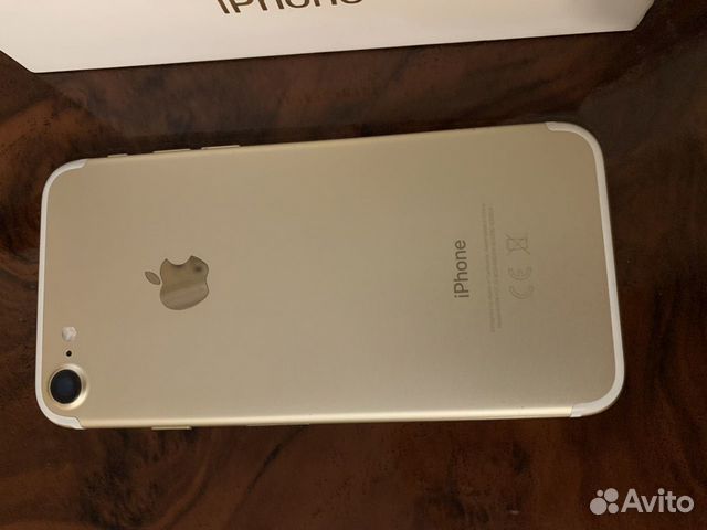 Телефон iPhone 7 Телефон iPhone 7