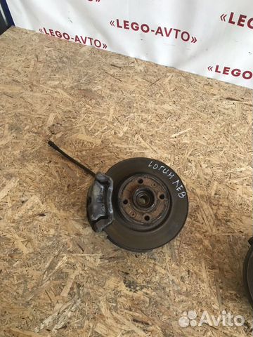 Кулак поворотный левый Renault Логан