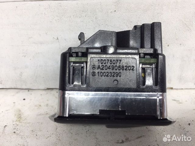 Кнопка стеклоподъёмника Mercedes C300 W204 3.5