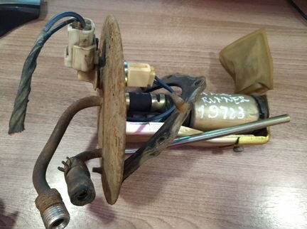 Насос топливный электрический с датчиком Митсубиси