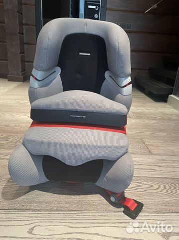 Porsche. Автомобильное детское кресло