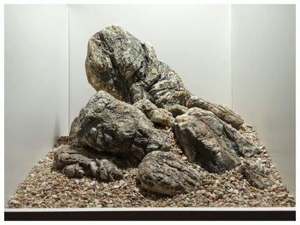 Камни, коряги и грунт для аквариума