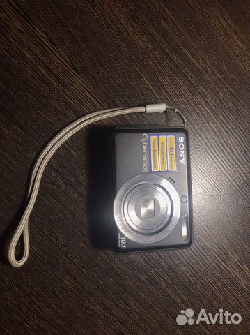 Компактный фотоаппарат