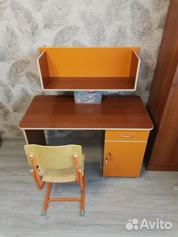 Стол письменный школьный с полкой и стулом