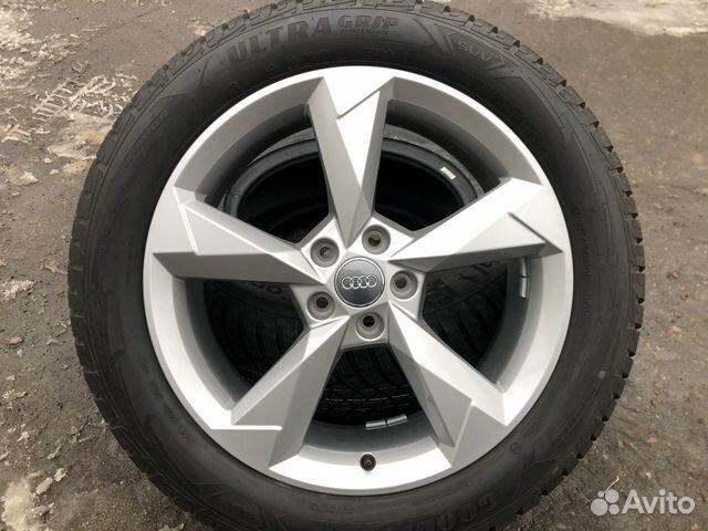 Комплект оригинальных колёс Audi Q3 new R19