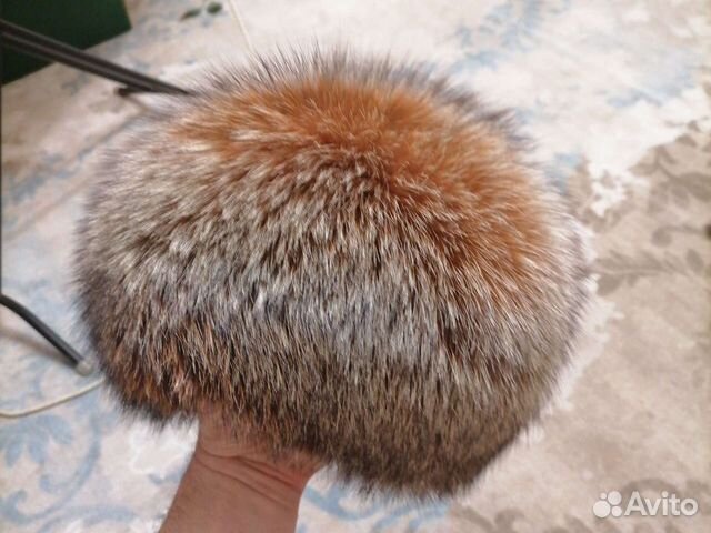 Женская меховая шапка
