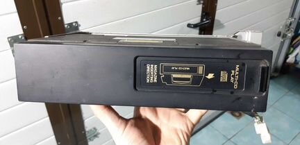 CD чейнджер на Toyota Land Cruiset 100