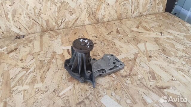 Помпа Ford Focus 2 водяной насос 1.4