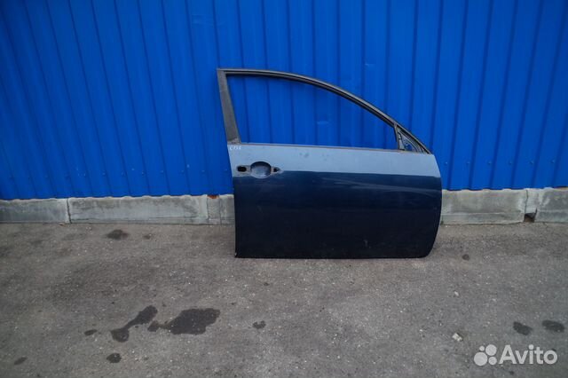 Nissan 80100-BA030 Дверь передняя правая