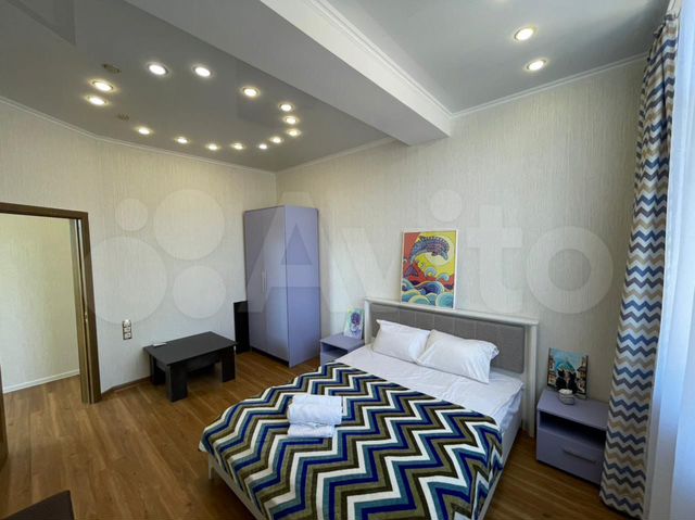 2-к. квартира, 57 м², 2/4 эт.