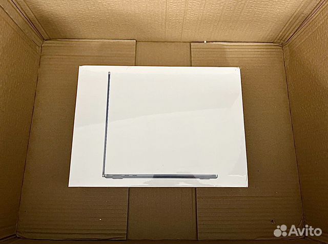 MacBook Air 2022 midnight (m2/8/256gb). В наличии