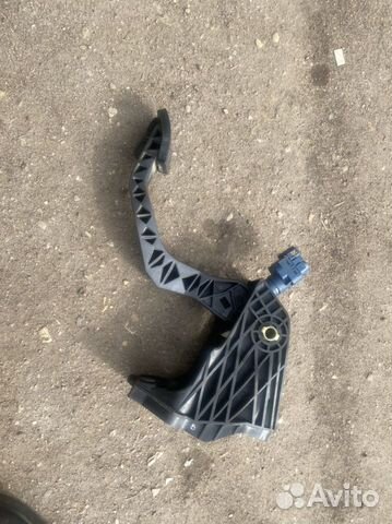 Педаль сцепления VW Polo 10-20 6RU721373