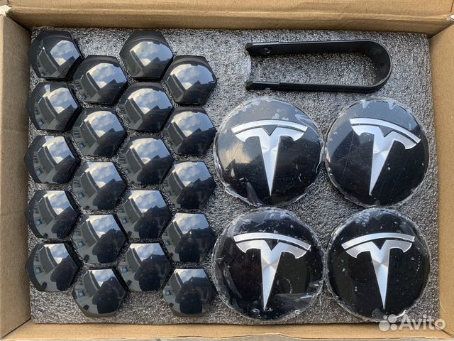 Колпачки и заглушки для колес Tesla