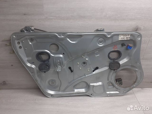 Стеклоподъемник передний левый Hyundai Genesis