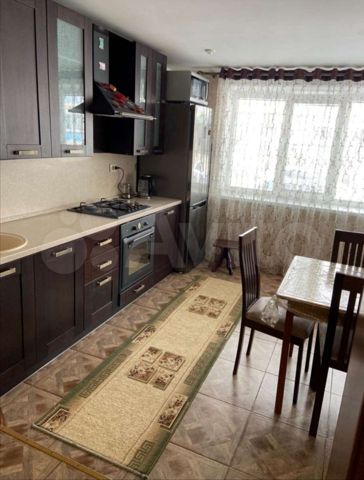 3-к. квартира, 65 м², 1/6 эт.