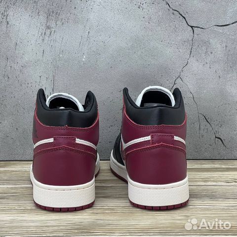 Кроссовки Nike Air Jordan 1 Mid Размеры 36-45