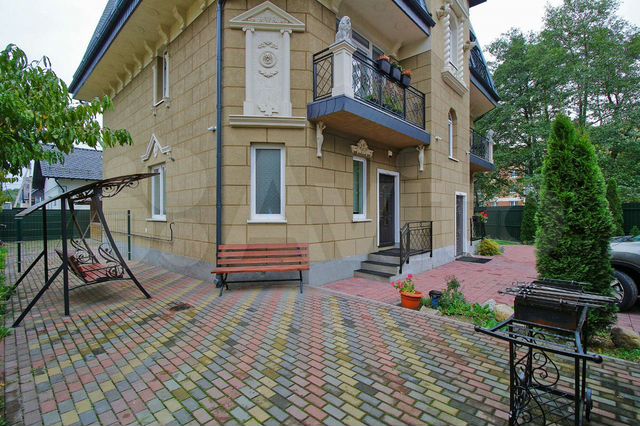 2-к. квартира, 61 м², 3/3 эт.