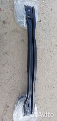 VW Tiguan 17 Усилитель бампера заднего