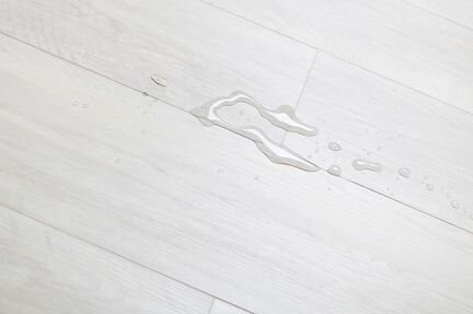 SPC кварц-винил, 4мм, 43кл, замковый, с фасками