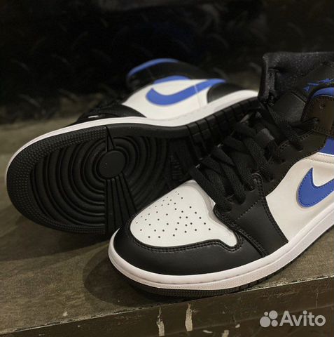 Air Jordan 1 Mid White Royal