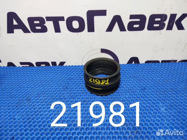 Патрубок воздушного фильтра Mitsubishi Pajero iO