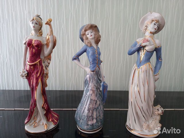 Статуэтки фарфоровые