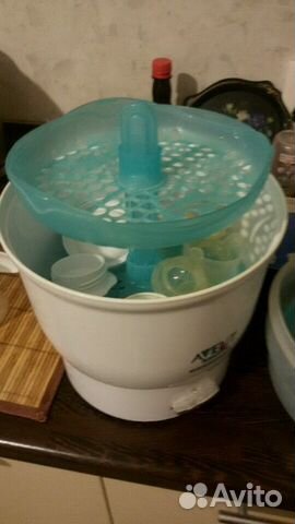 Стерилизатор на 6 бут Avent и молокоотсос Avent