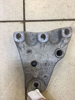 Кронштейн двигателя правый Volkswagen Polo 5 cfna