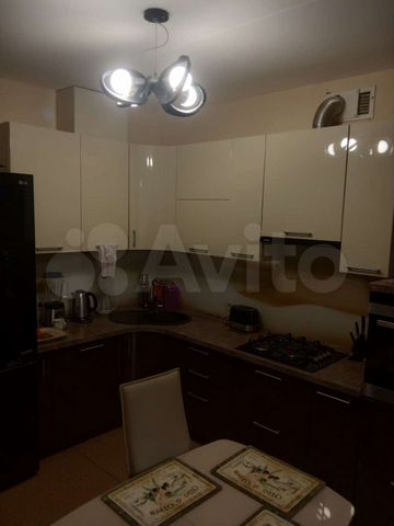 2-к. квартира, 54 м², 1/5 эт.