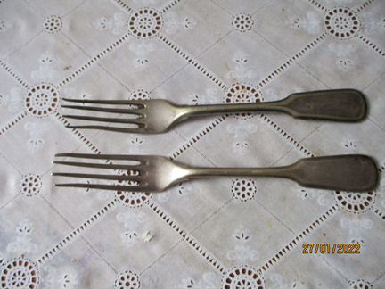Старинные столовые приборы
